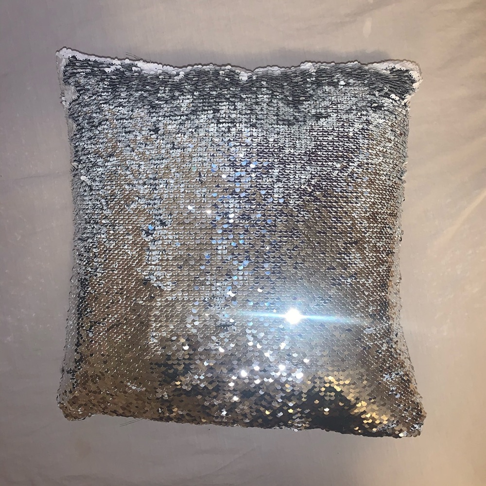 reversible sequin pillow decor